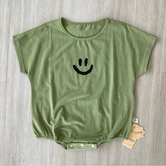 Trendy phrase onesie - Picture 3 of 3